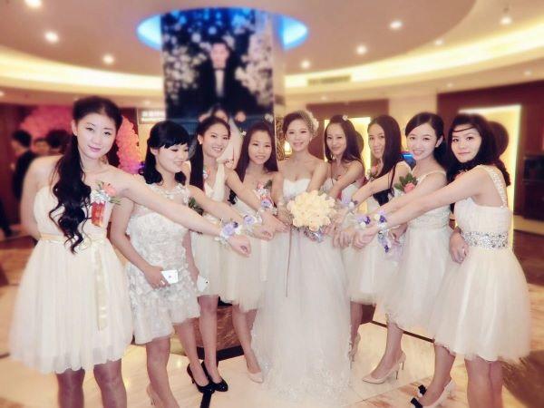 为什么伴娘要未婚 伴娘一般需要做什么(婚礼人员伴娘)