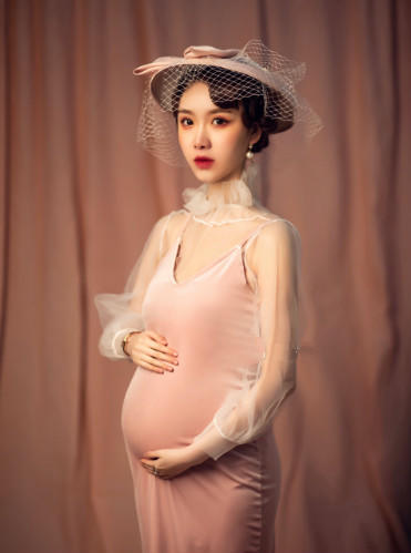 孕妇选什么样的婚纱好(结婚用品婚纱礼服)