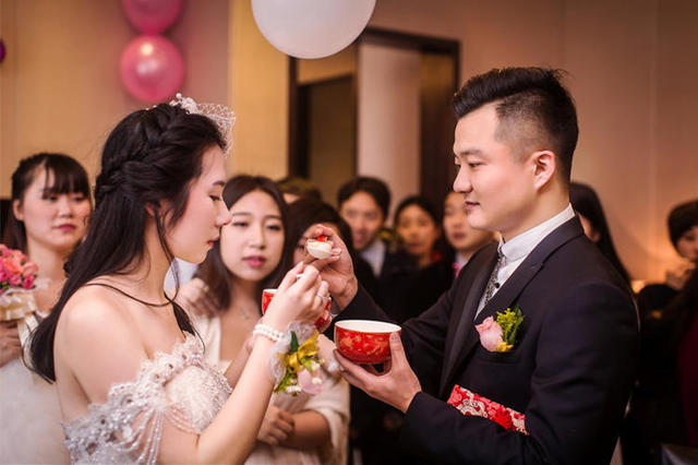 逗比结婚祝福语(参加婚礼结婚祝福)